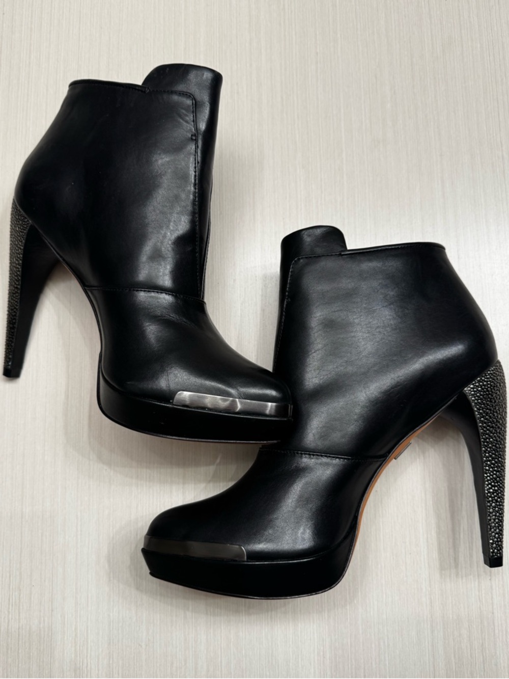 Hervé Léger Platform Ankle Boots Black Leather Metal Toe Heel 8.5 NWOT - Picture 4 of 10